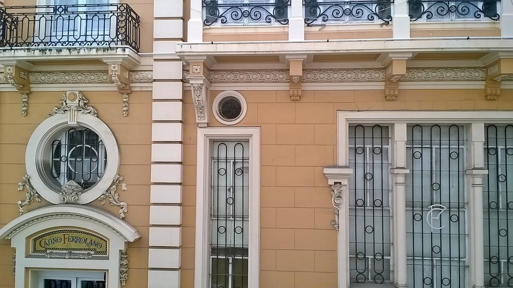 Hostal El Cairo Ferrol Buitenkant foto