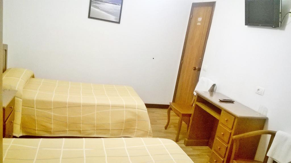 Hostal El Cairo Ferrol Buitenkant foto