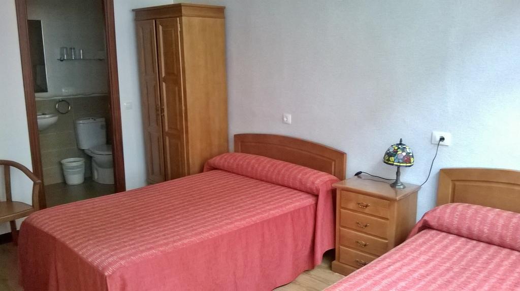 Hostal El Cairo Ferrol Buitenkant foto
