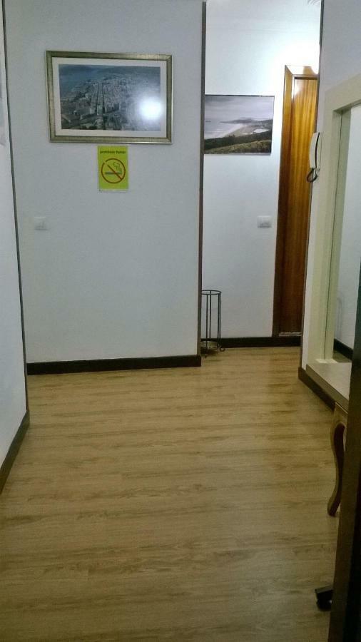 Hostal El Cairo Ferrol Buitenkant foto
