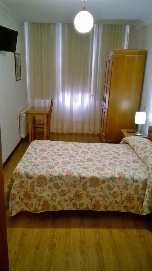 Hostal El Cairo Ferrol Buitenkant foto