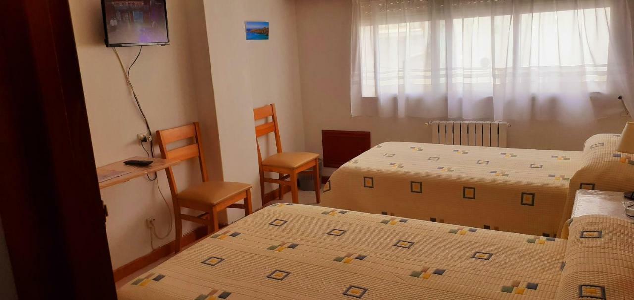 Hostal El Cairo Ferrol Buitenkant foto